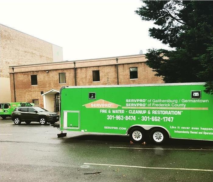 SERVPRO truck in front of building